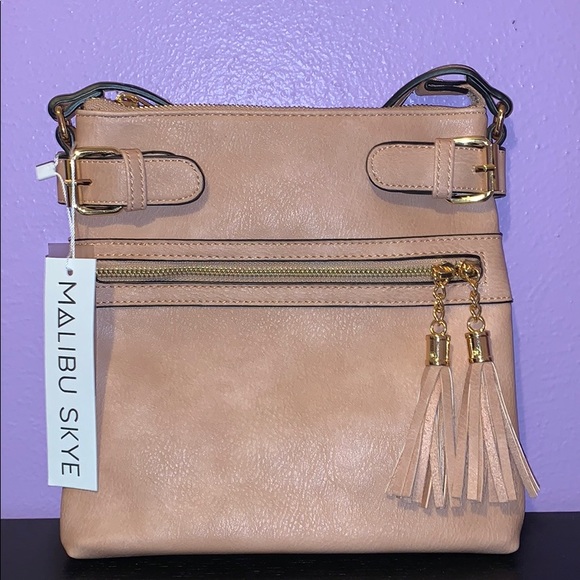Malibu Skye Handbags - ✨HP✨ Light Pink Malibu Skye Purse